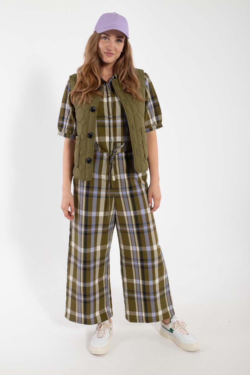 Smuk Ternet Buksedragt fra Shop Dansk Design her!