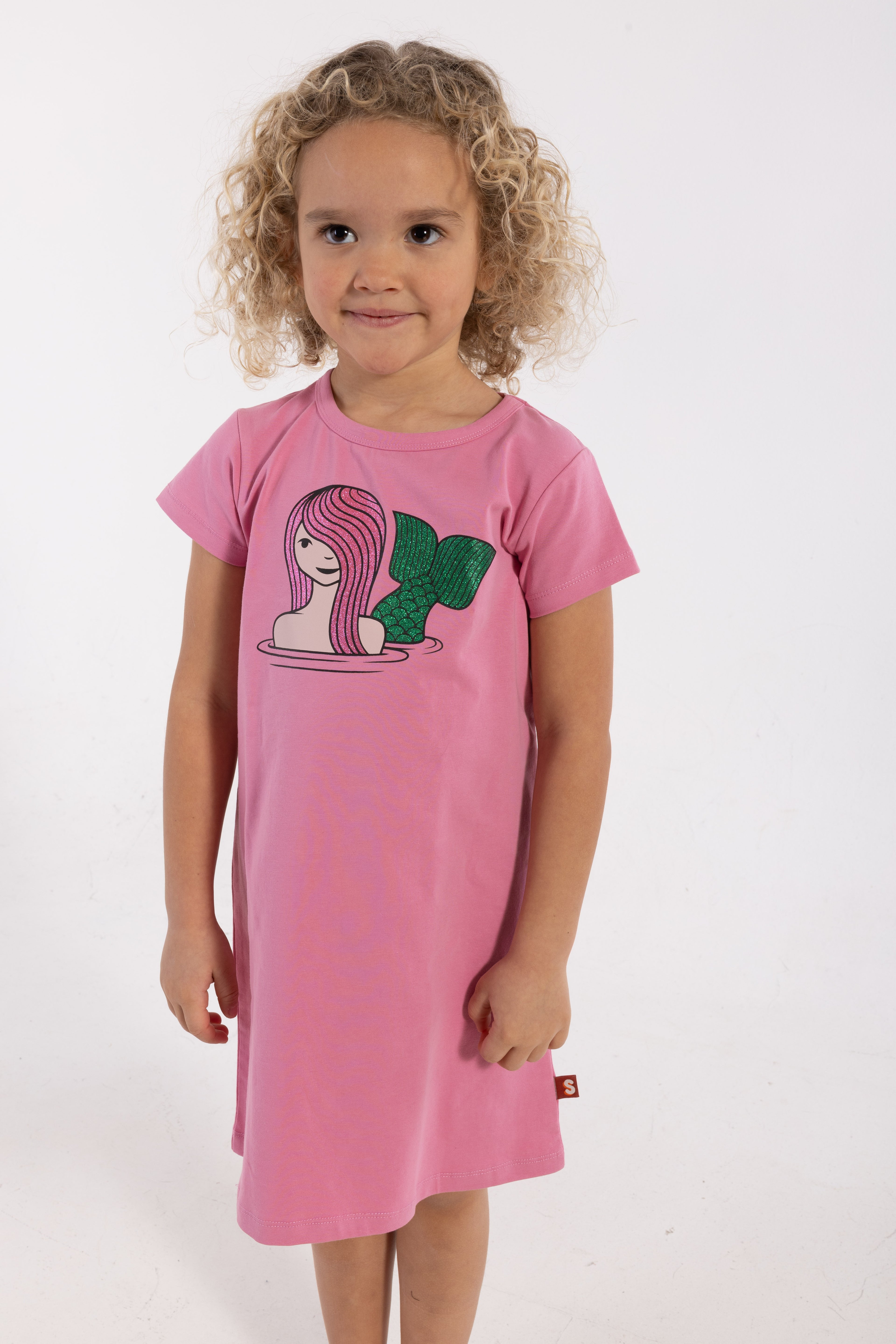 Fin rosa sommerkjole til børn med print af havfrue fra Dyr Cph