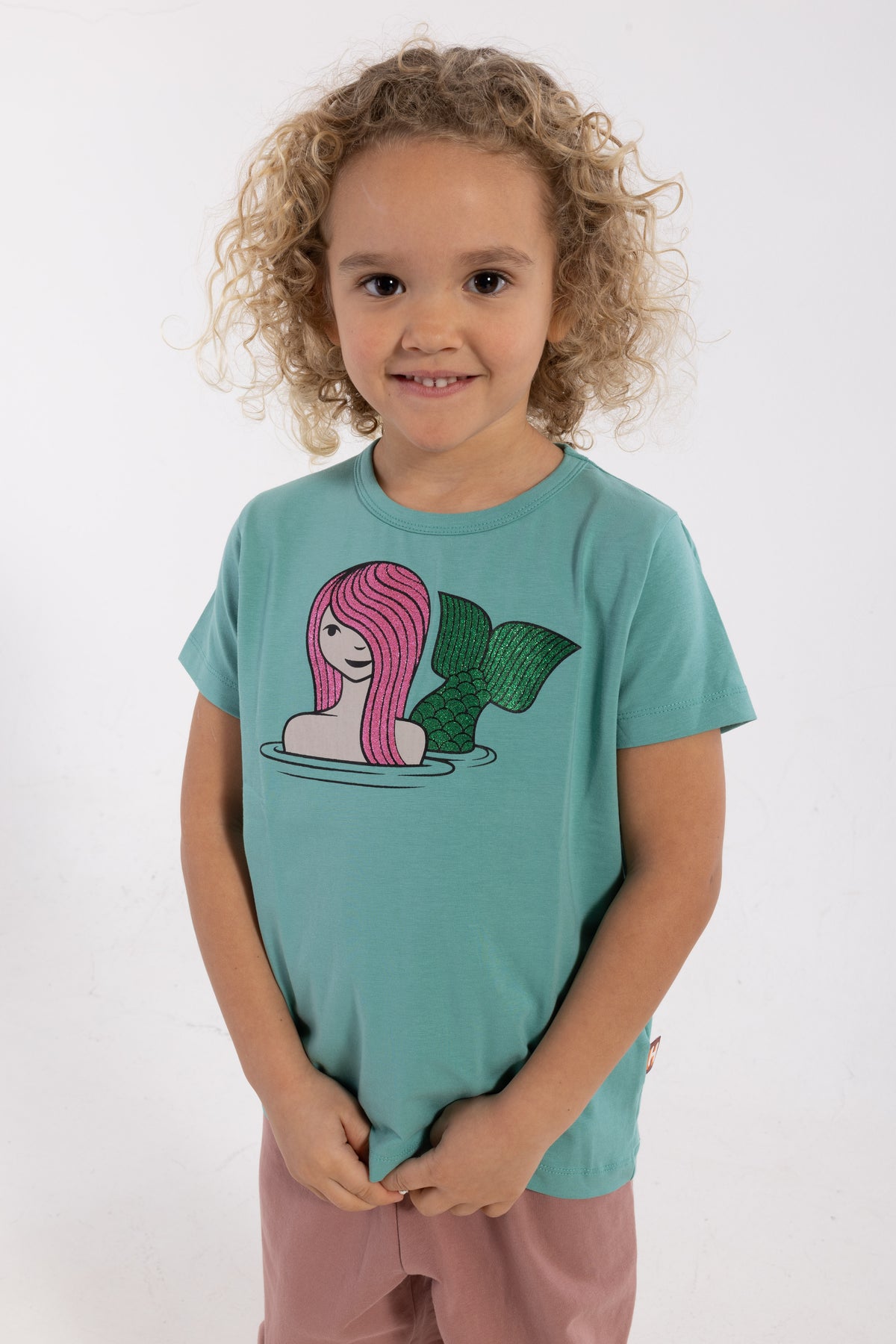 Fin t-shirt til børn med print af havfrue fra Dyr Cph