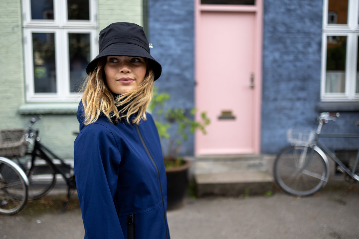 The Danedogwalker Raincoat Dk Navy
