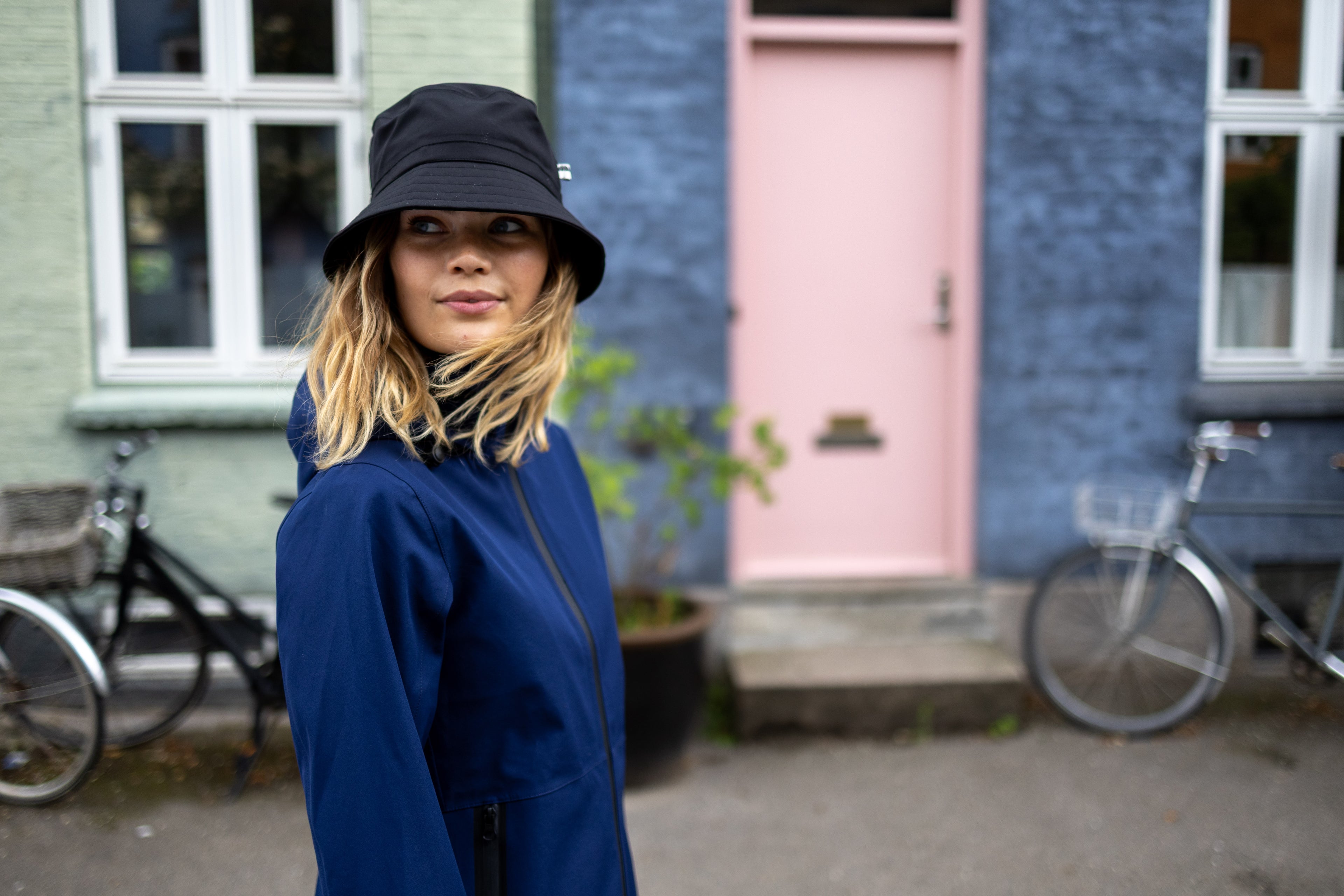 The Danedogwalker Raincoat Dk Navy