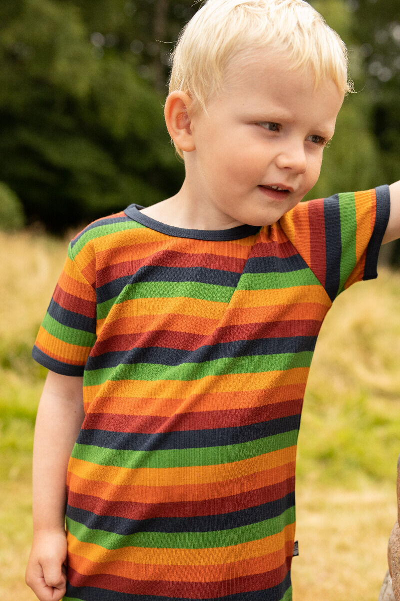 T-shirt til børn med striber  