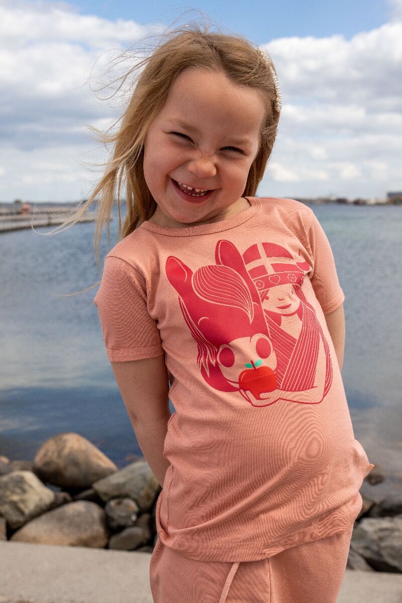T-shirt til børn med viking og hest   