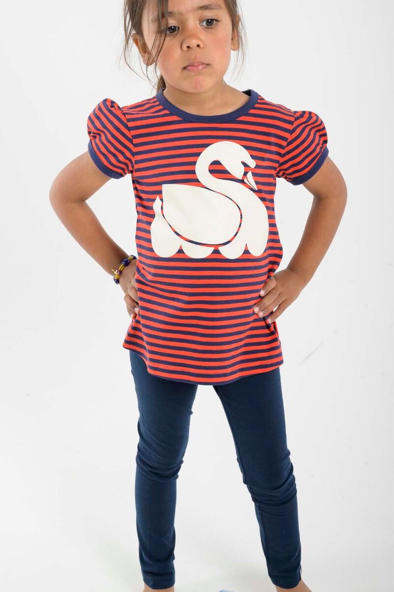 Danebaggaardskat Tee Navy/Bright Red SWAN