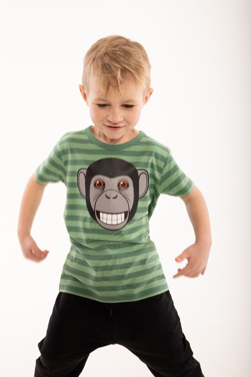 T-shirt til børn med chimpanse     