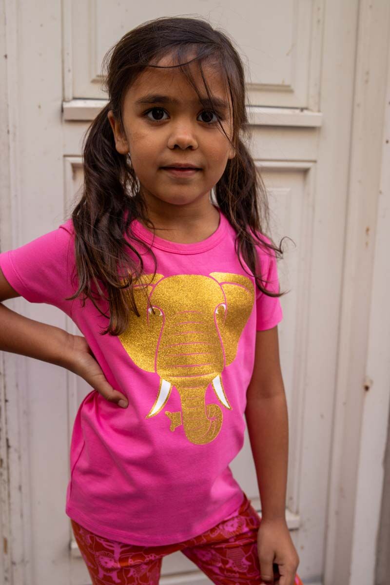 T-shirt til børn med elefant