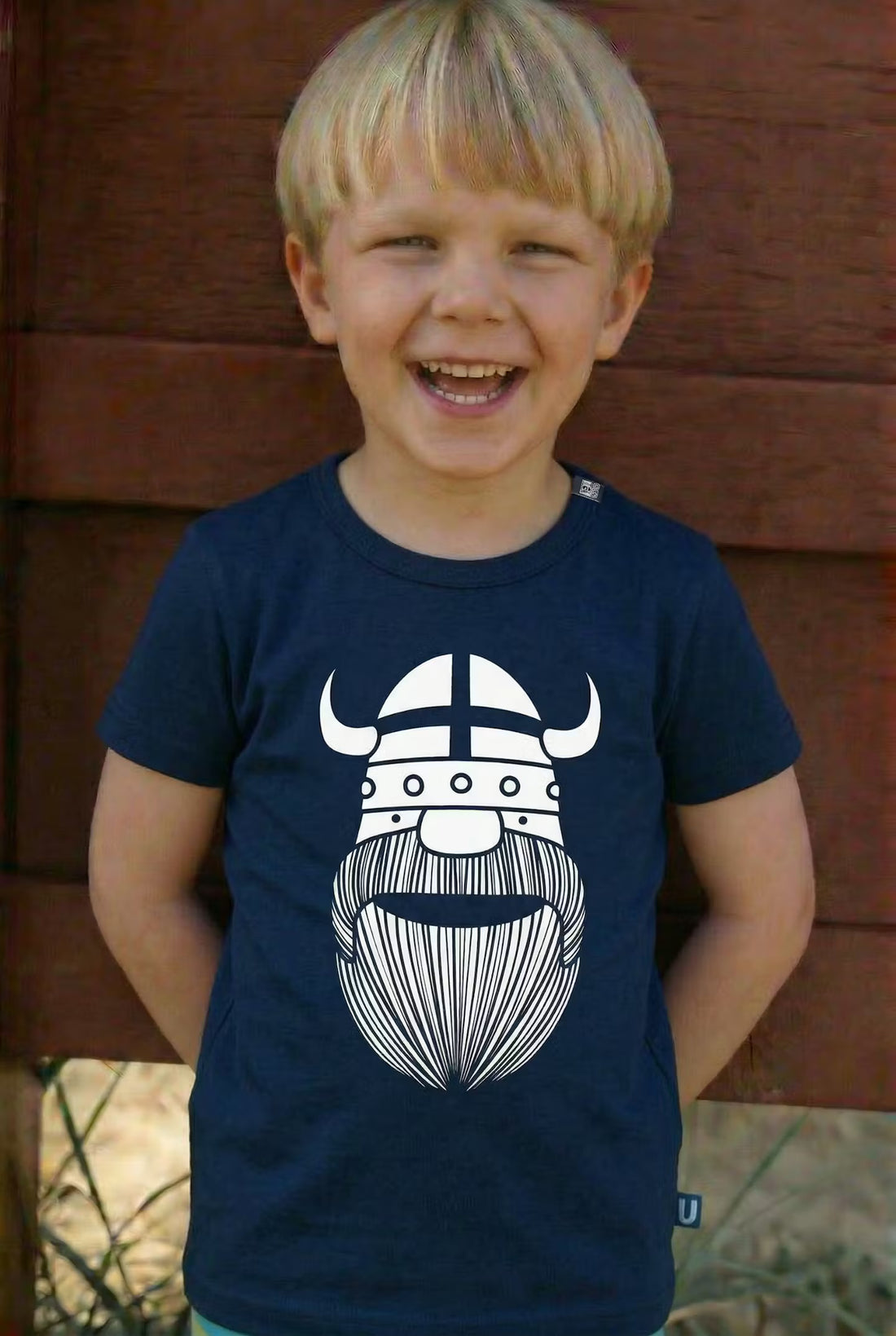 Danebasic SS X Navy ERIK (white)