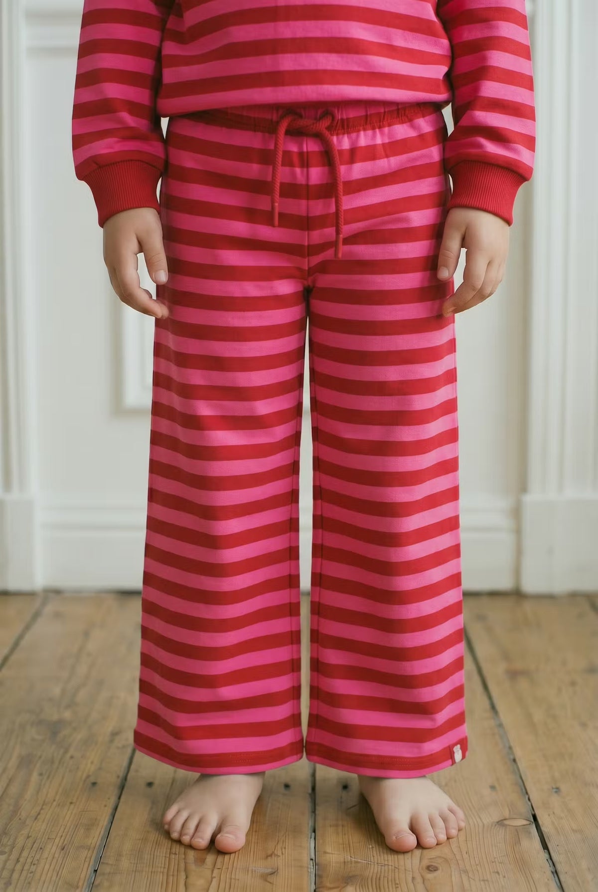 ESS - Danehulla Sweat Pants Spicy Pink/Dk Red