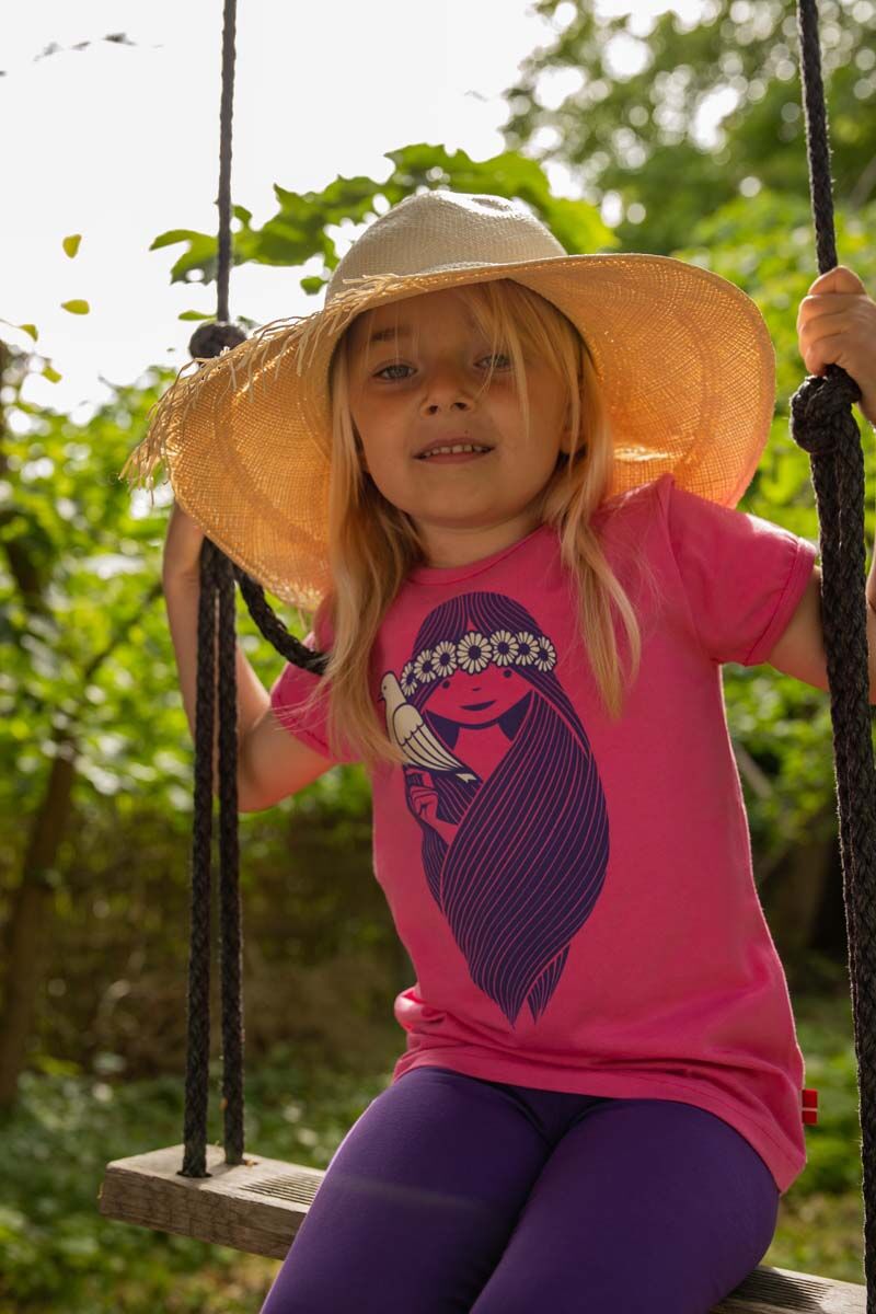 T-shirt til børn med pige og fugl 