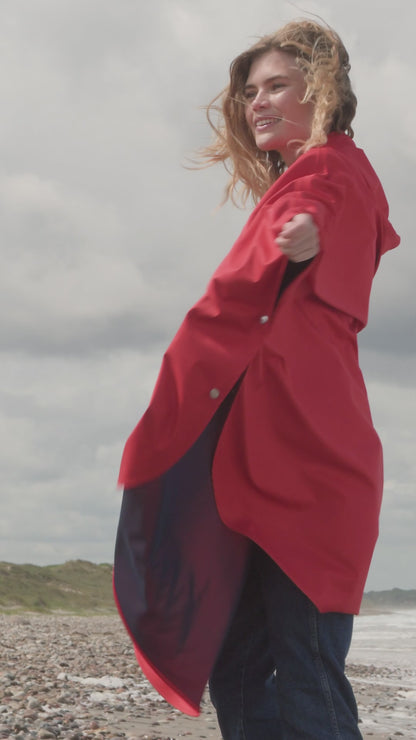 Danerain Poncho Bright Red