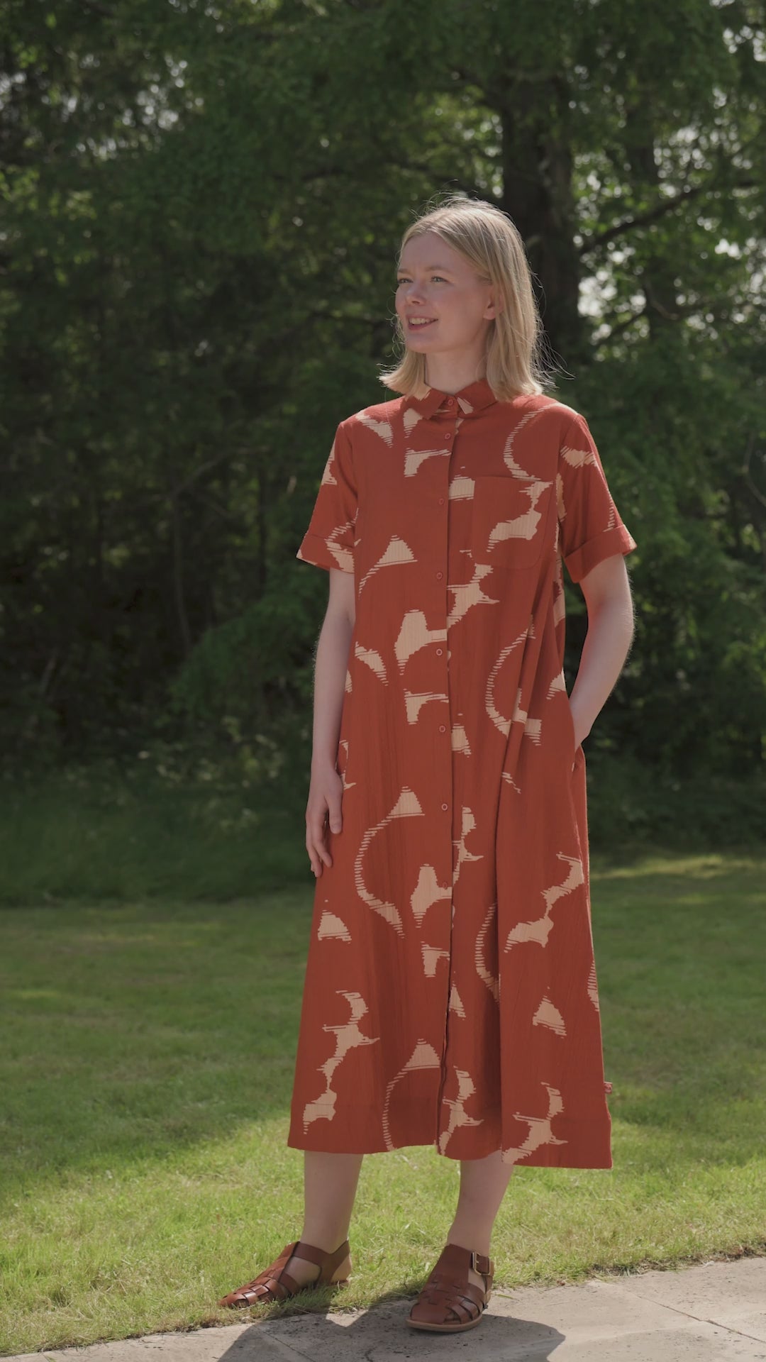 Danapril Seersucker SS Dress Chili/Nougat TROPSTATIC