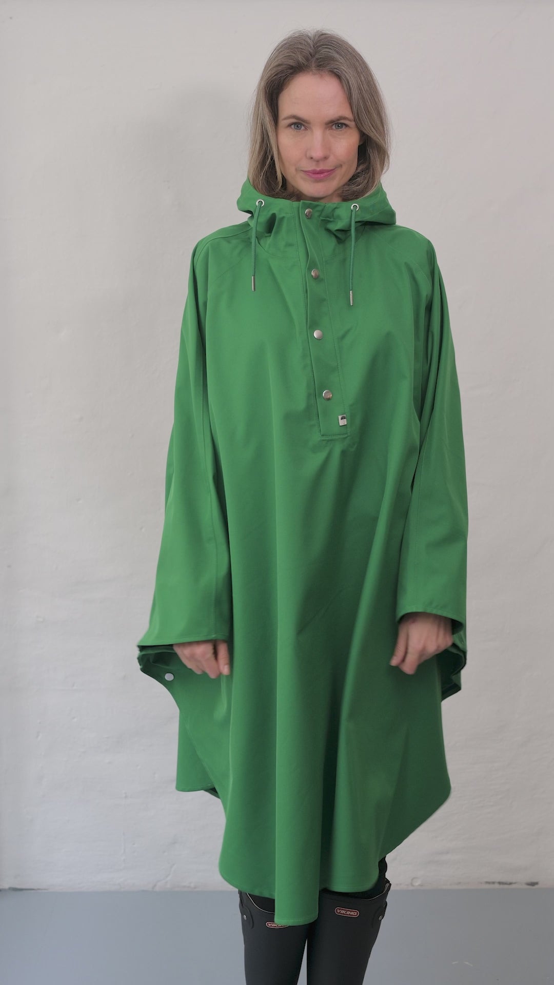 Danerain Poncho Green