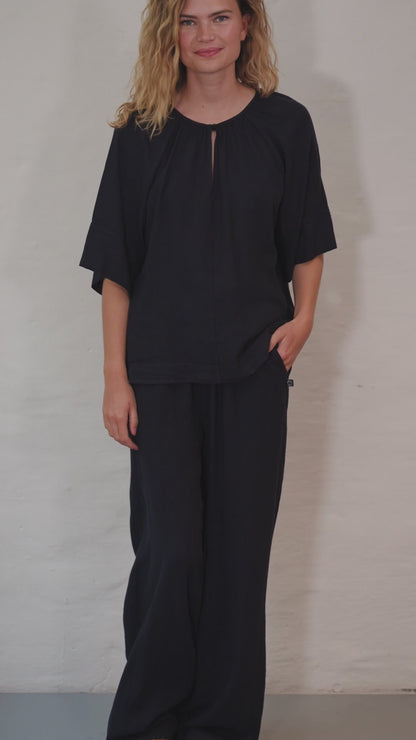 Daneshade Modal Linnen Top Dark Navy
