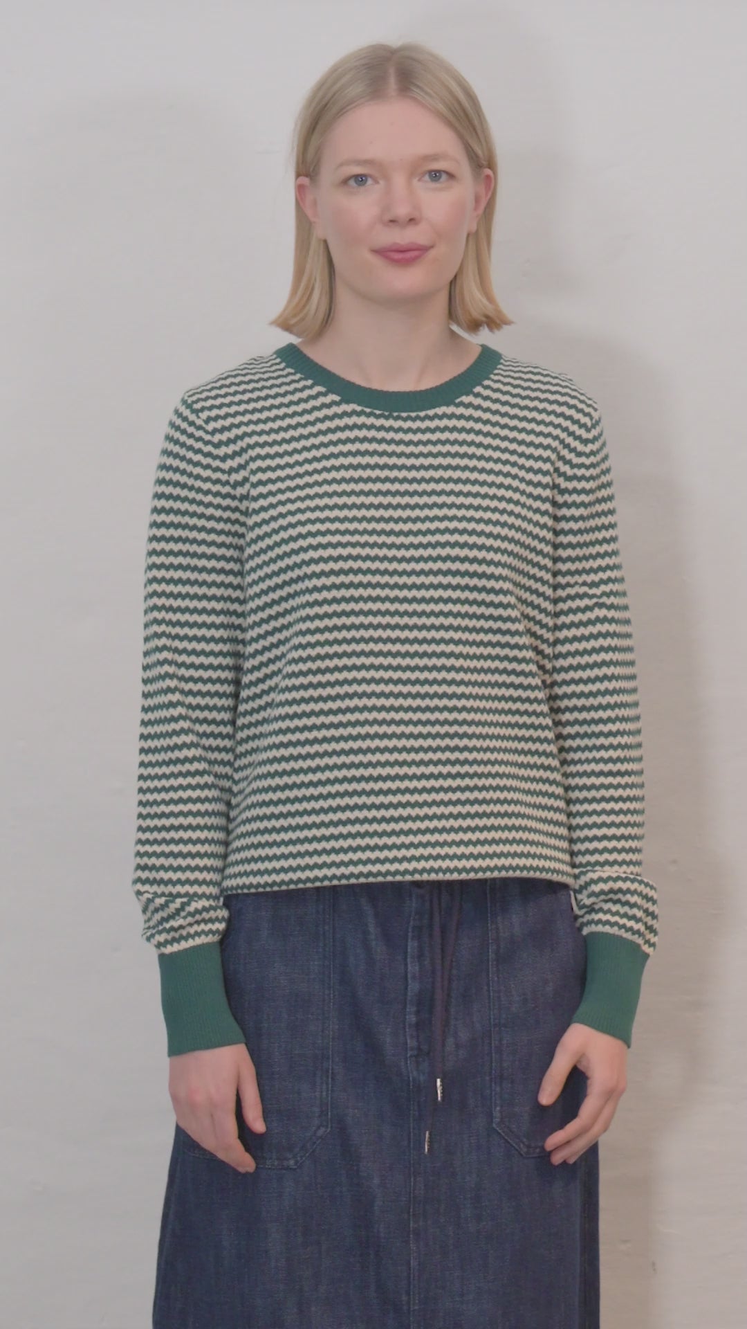 Danefox – Perlenstrickpullover in Dunkelschiefergrau/Kreide