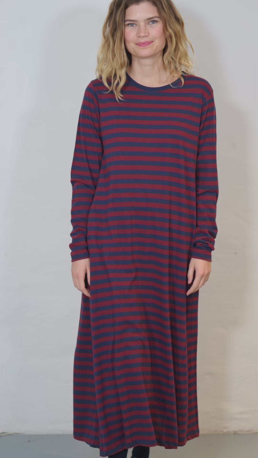 Danebasic Goodnews LS Dress Dark Cherry/Dark Navy