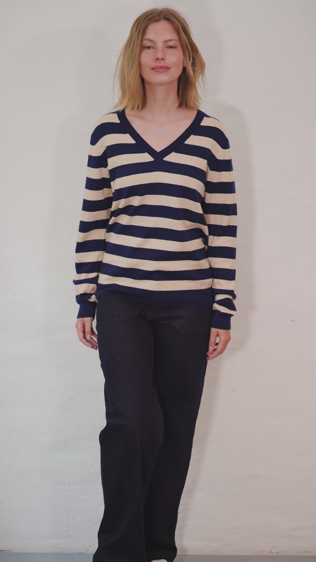 Danesaint Wool-Mix Sweater Dark Blue/Light Beige
