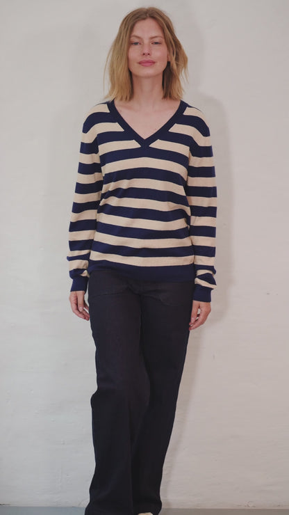 Danesaint Wool-Mix Sweater Dark Blue/Light Beige