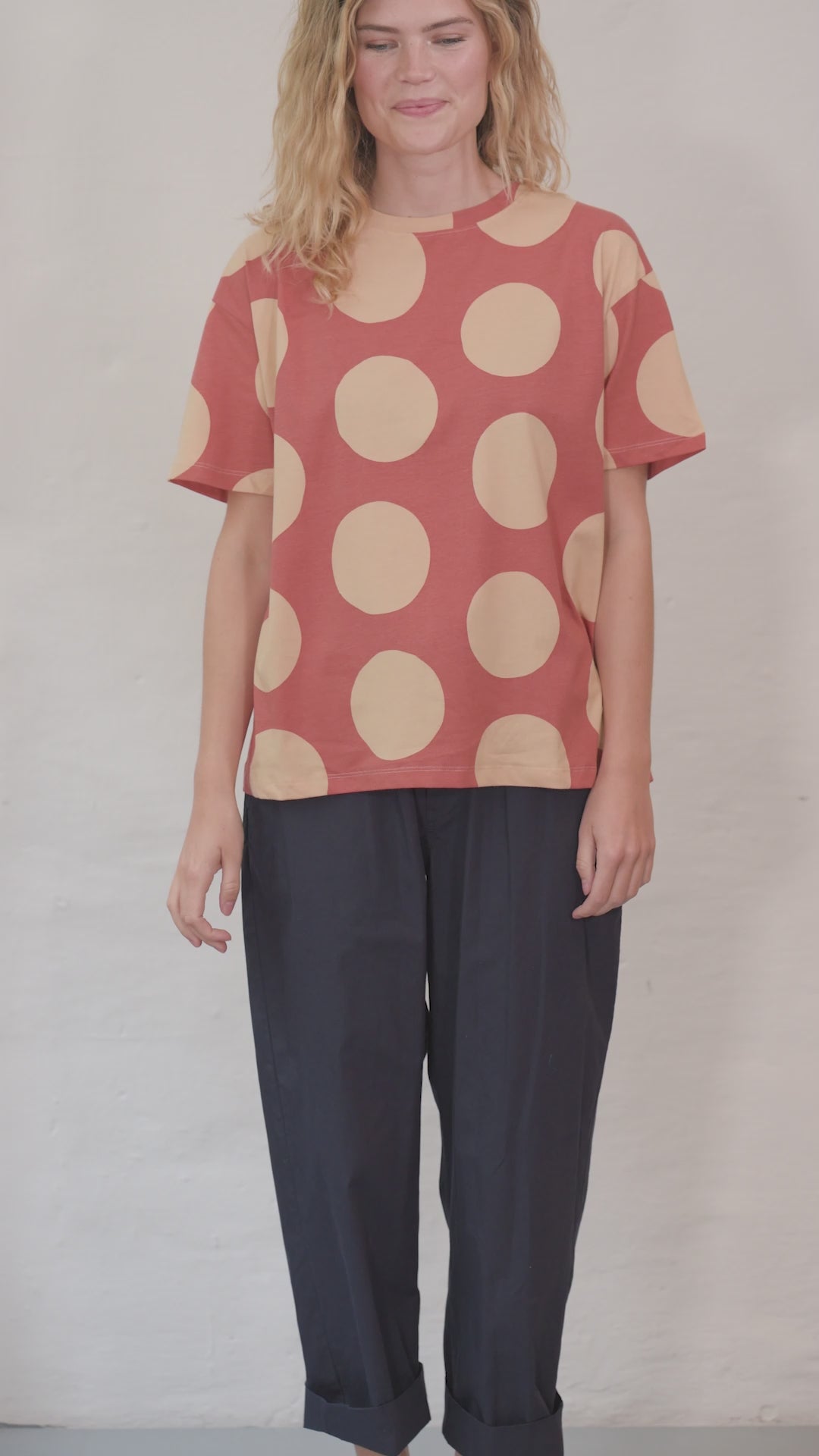 Danebasic Boxy Tee Aragon/Nougat MEGADOTS