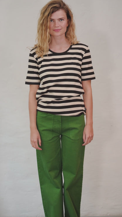 ESS - Danefriend Tee Chalk/Black