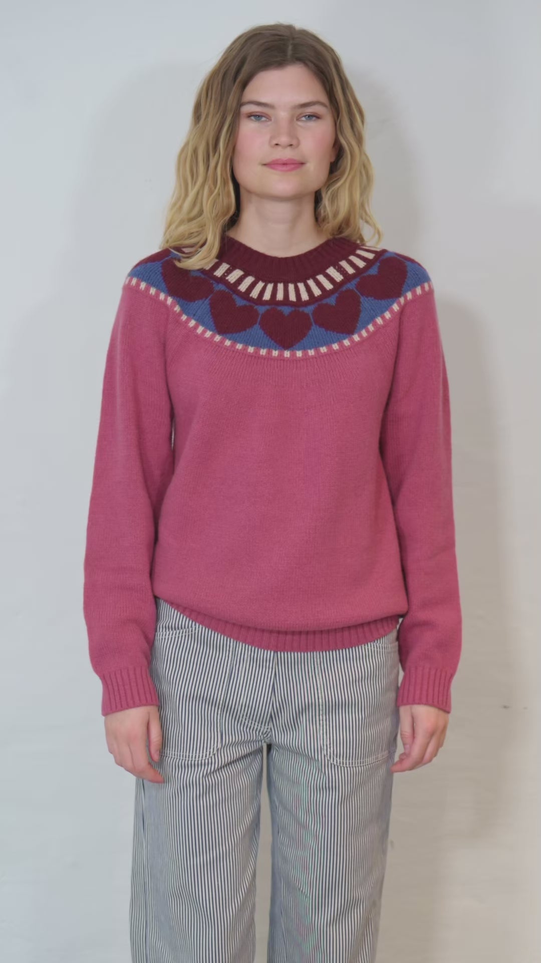 Daneglamping Wool Sweater Berry Compote HEART