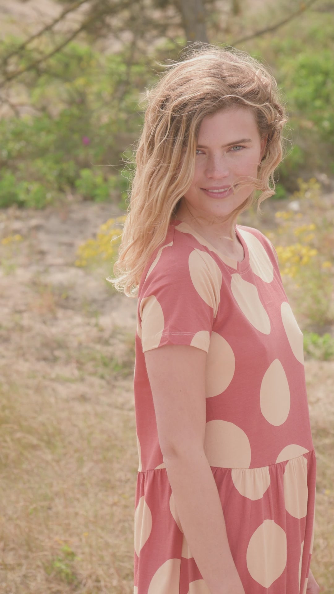 Danebasic Kroeyer Dress Aragon/Nougat MEGADOTS