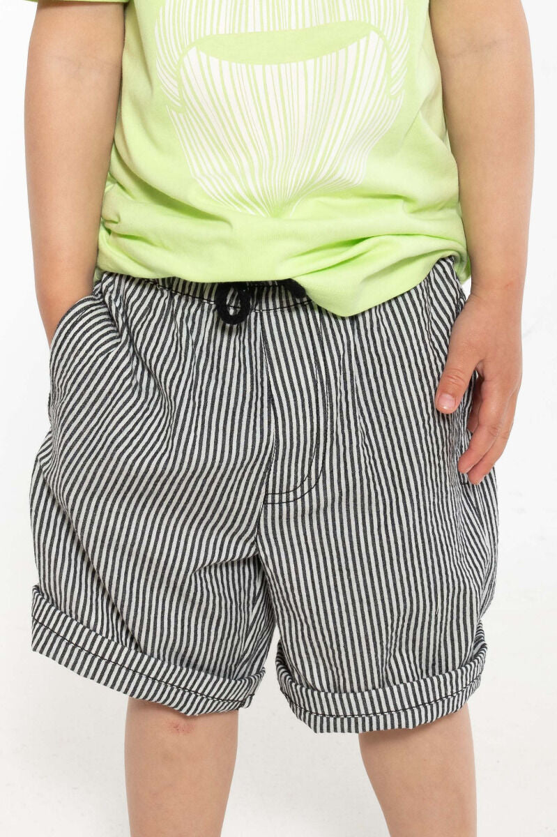 Shorts til børn med striber   
