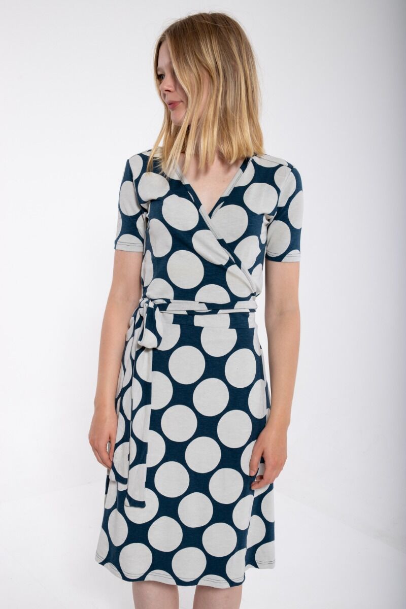 ORGANIC - Danevenice Dress Dusty navy/chalk MEGADOTS